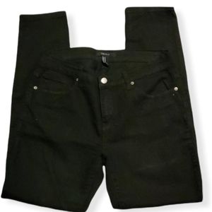 🦋♠️Forever 21♠️ black skinny jeans, size 31